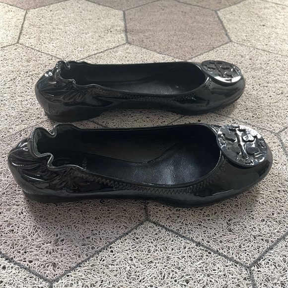TORY BURCH Reva Patent Leather Ballet Flats, Black - Picture 4 of 11